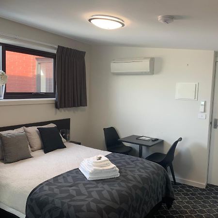 Queens Arms Hotel Longford Zewnętrze zdjęcie