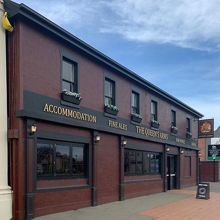 Queens Arms Hotel Longford Zewnętrze zdjęcie