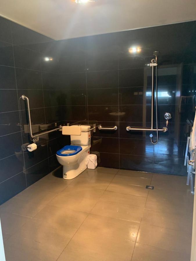 Queens Arms Hotel Longford Zewnętrze zdjęcie