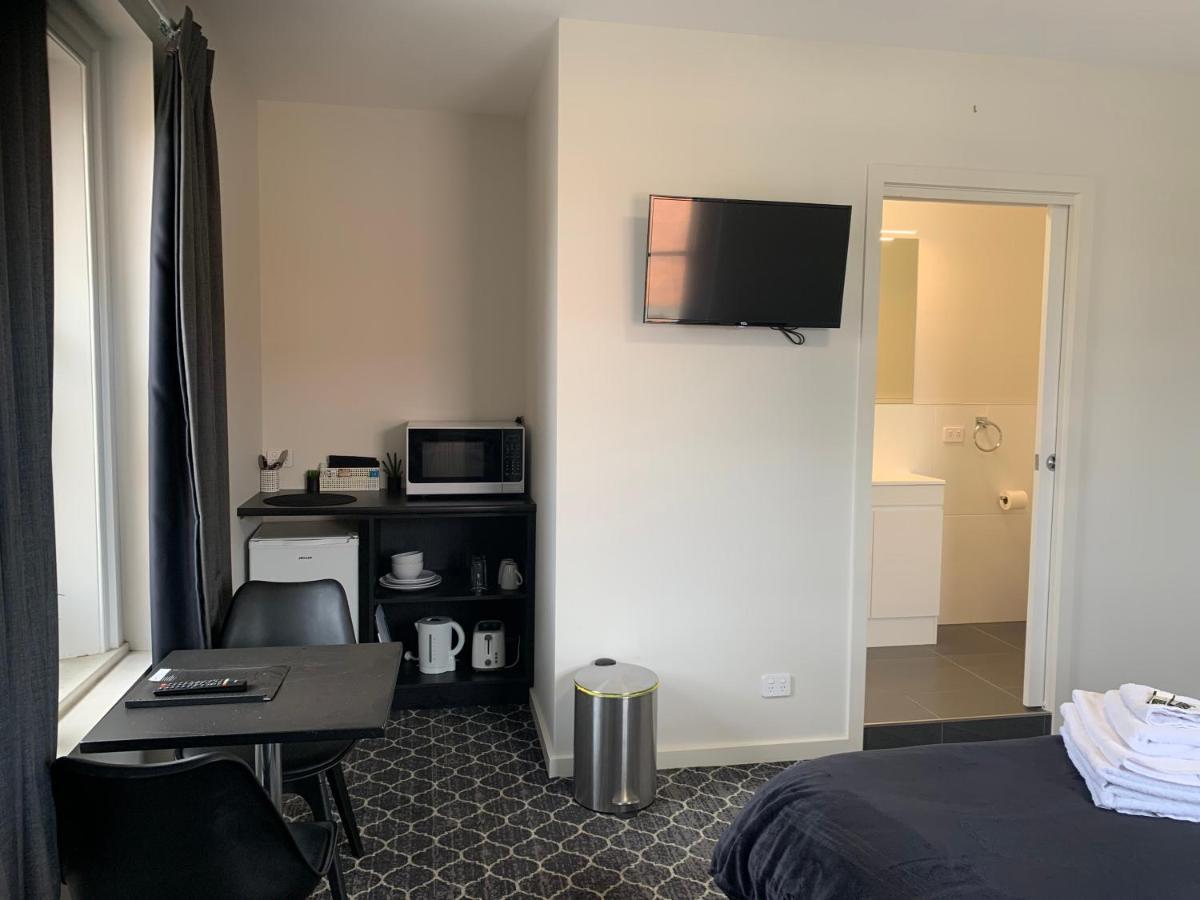 Queens Arms Hotel Longford Zewnętrze zdjęcie