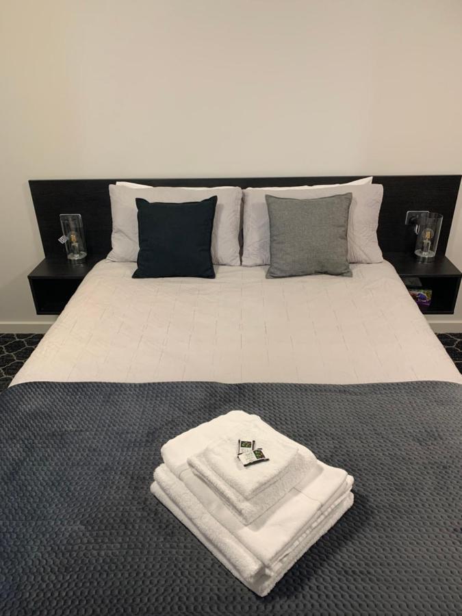 Queens Arms Hotel Longford Zewnętrze zdjęcie