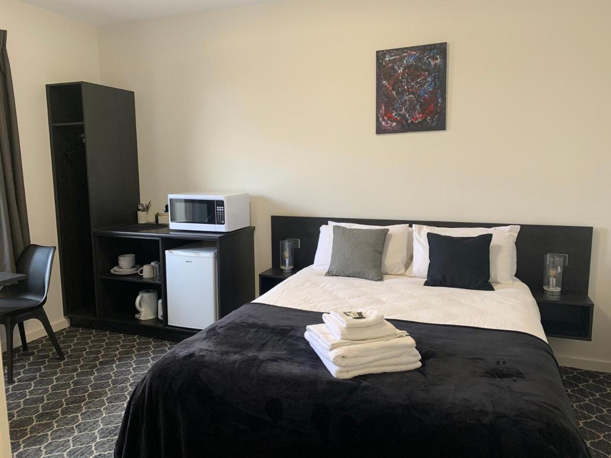 Queens Arms Hotel Longford Zewnętrze zdjęcie