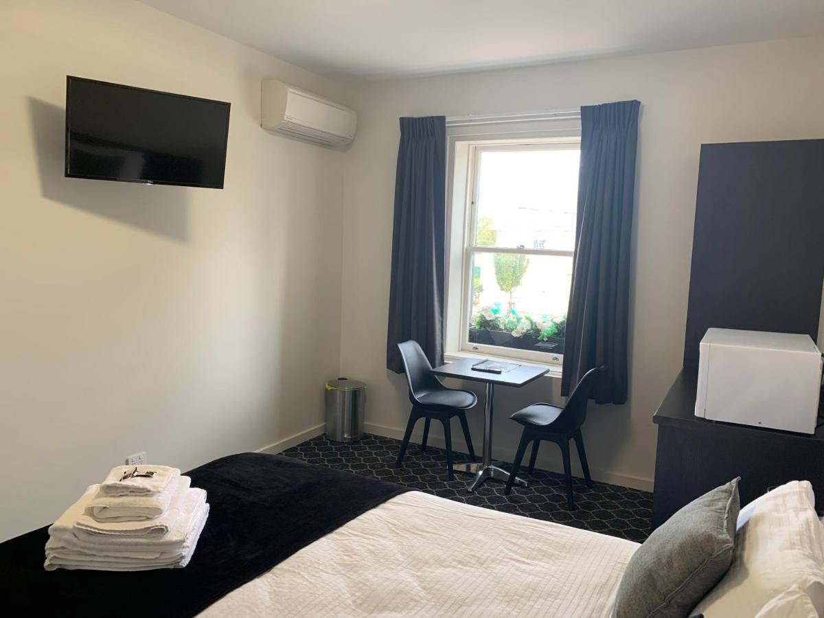 Queens Arms Hotel Longford Zewnętrze zdjęcie