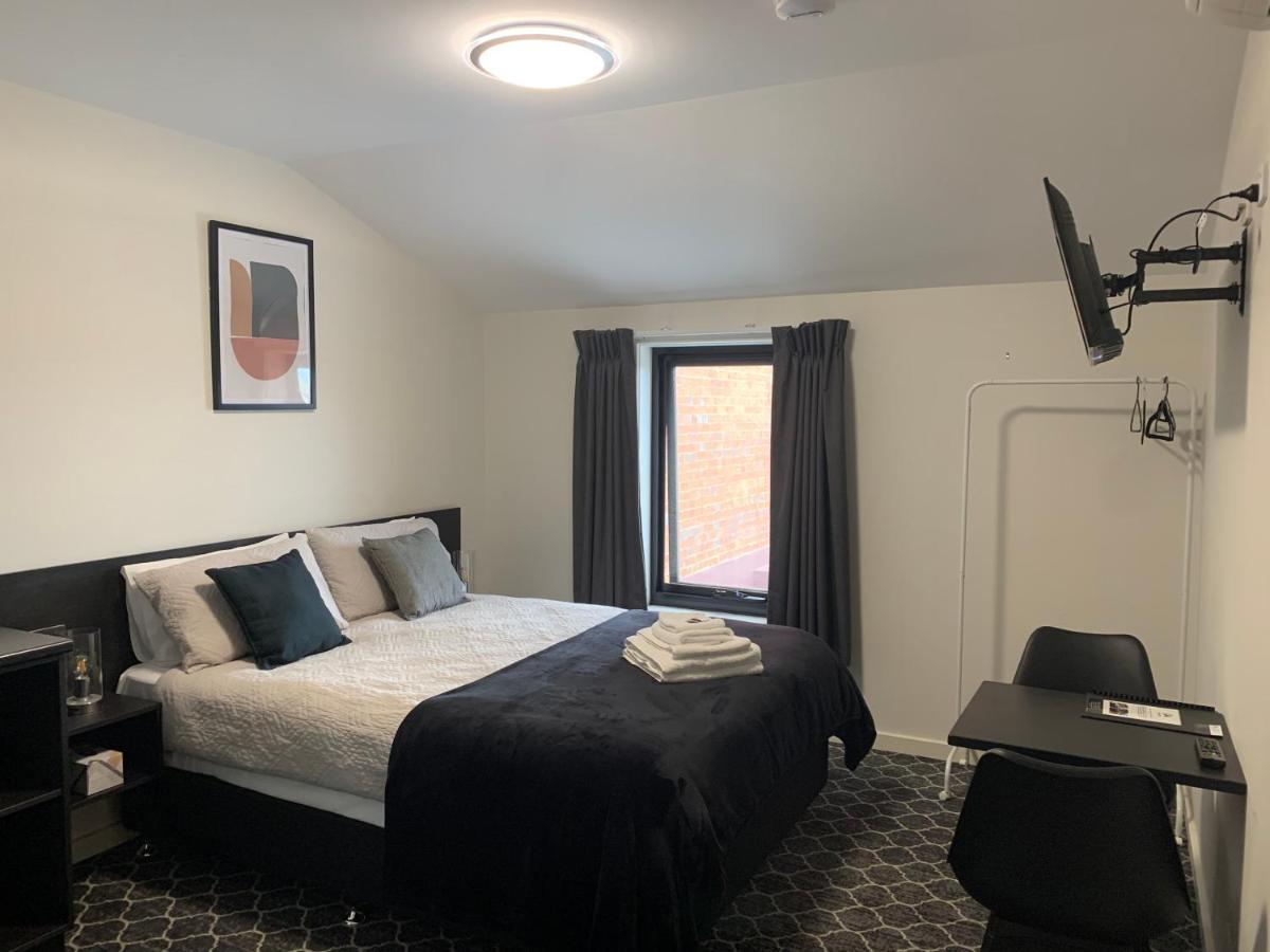 Queens Arms Hotel Longford Zewnętrze zdjęcie